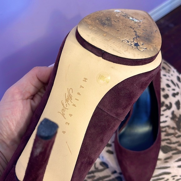 LORD + TAYLOR   |  424 FIFTH  |  BURGUNDY SUEDE 4” LADIES PUMP - Picture 6 of 7
